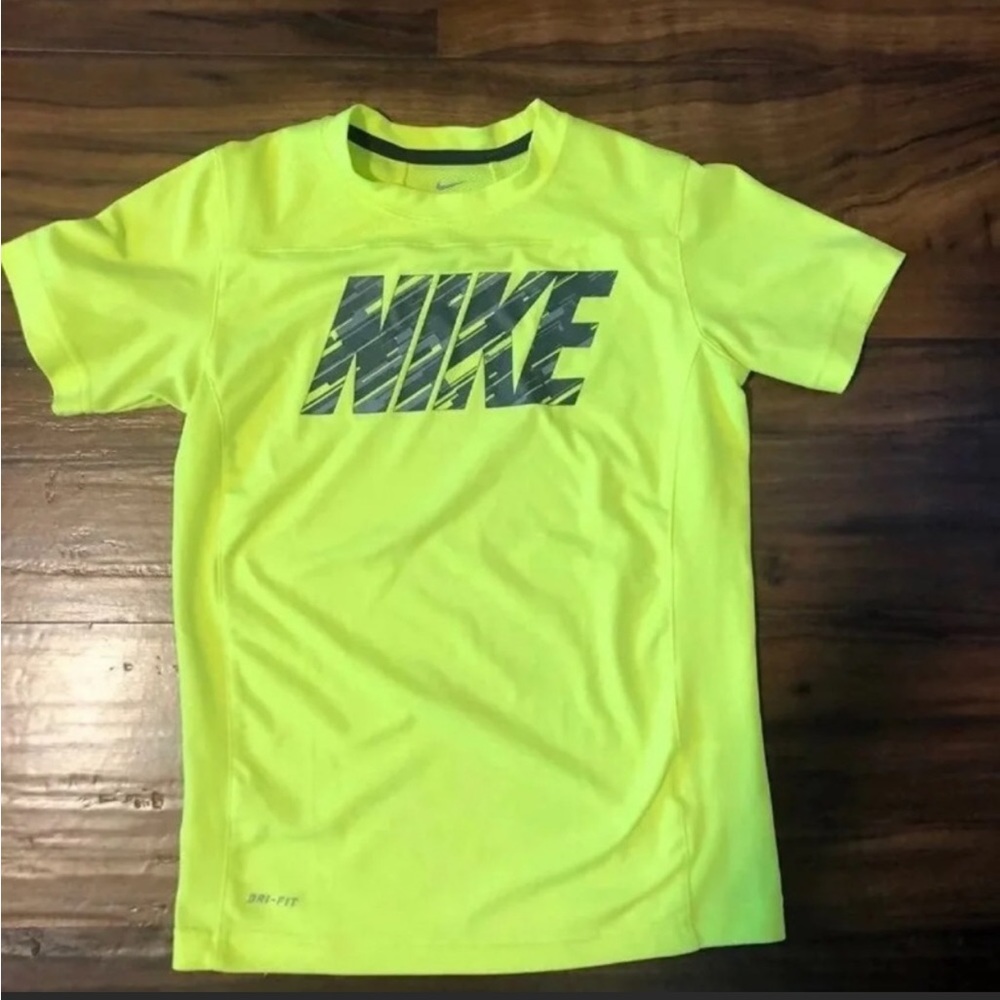 Nike dri-fit T-shirt